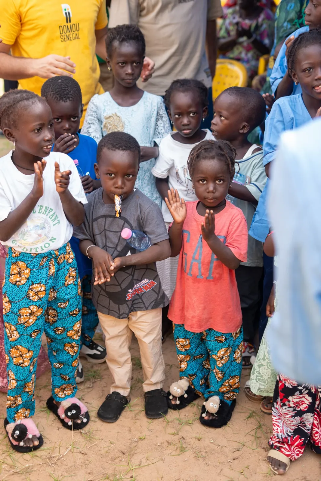 Enfants de Yendane le jour de l'inauguration