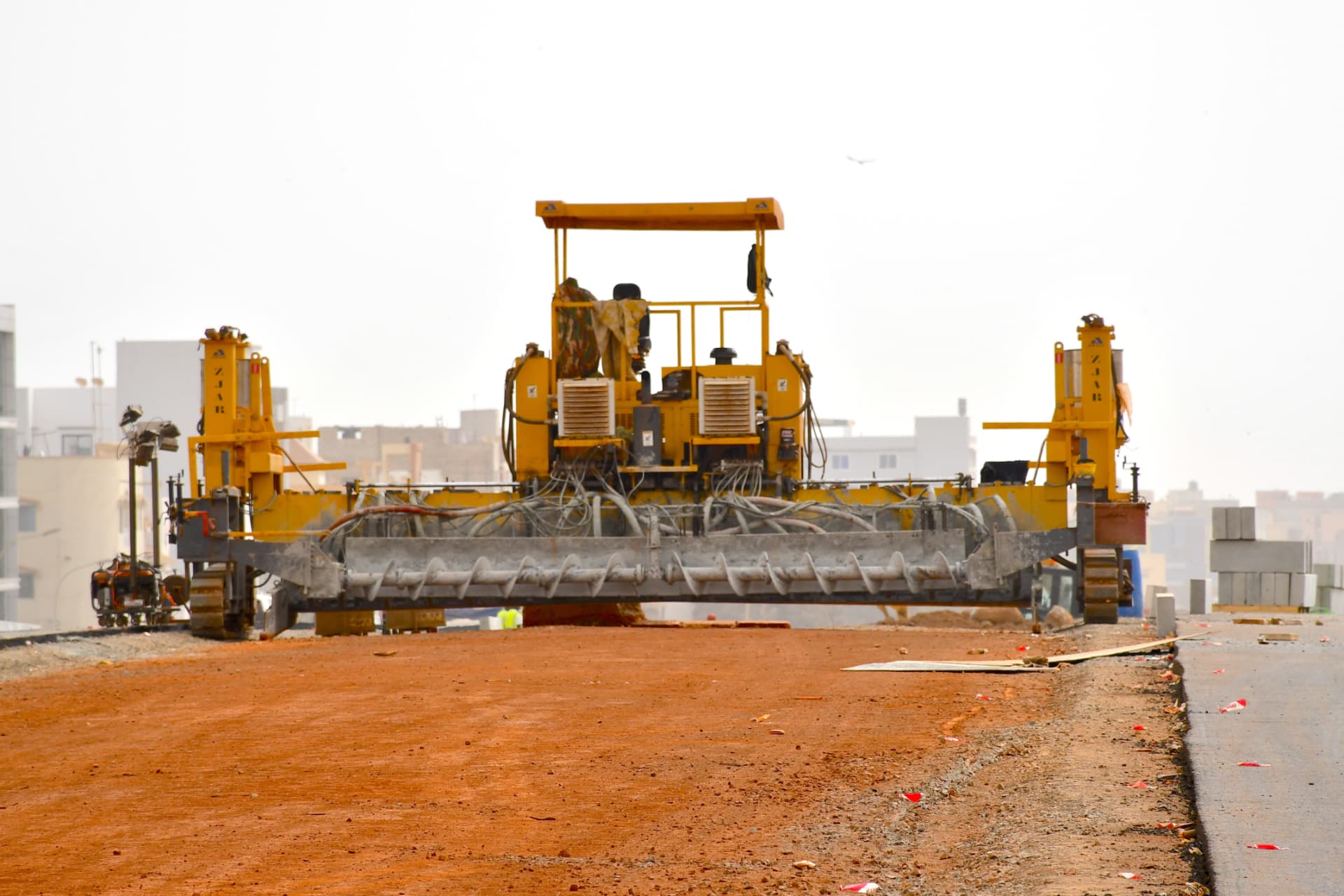Machine à coffrage glissant sur la plateforme du BRT