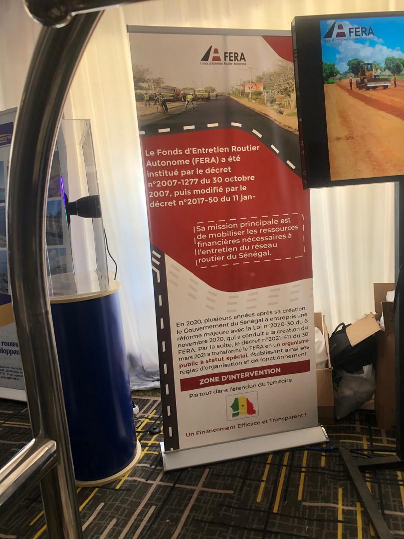 Kakémono FERA installé sur un stand