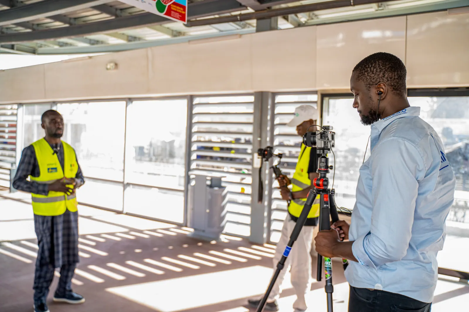 Interview filmée par l'équipe KARIMKO dans une station