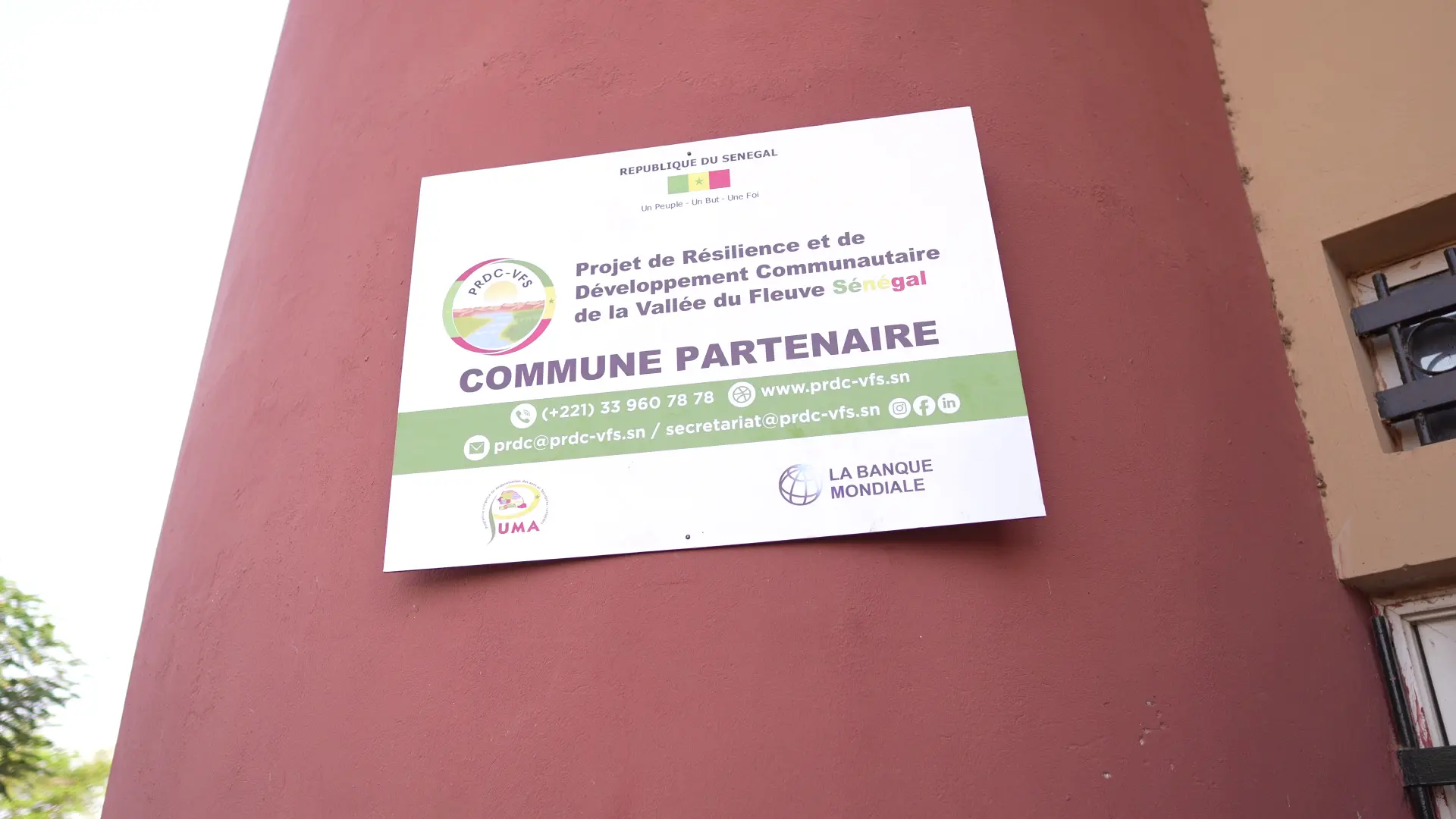 Plaque « Commune partenaire » du PRDC-VFS