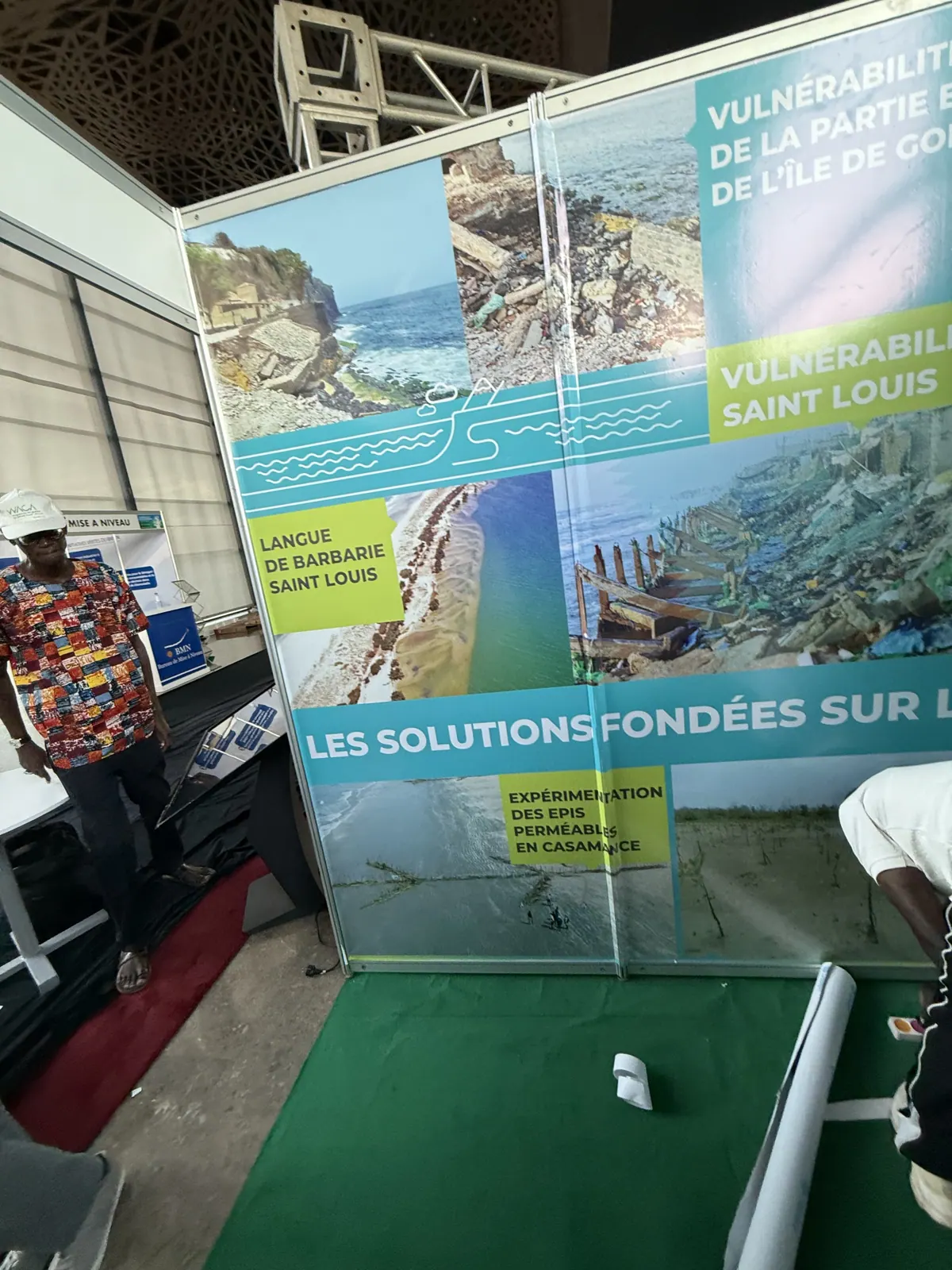 Stand WACA–PGSENPA installé, vue 1